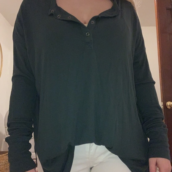 American Eagle Top Size Small - Picture 4 of 5